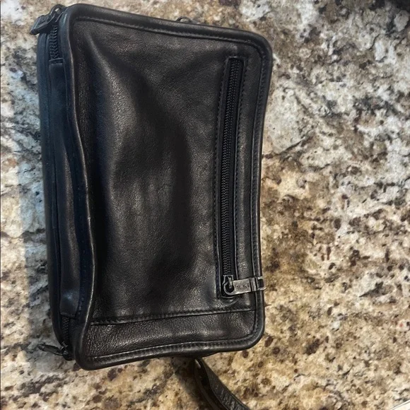 Tumi Black Leather Toiletry Bag - Picture 5 of 5